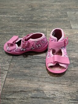 Dětské boty/sandálky č. 21 - 2