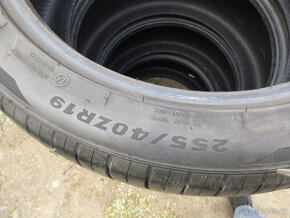 4x letní pneu 255/40 r19 (7 mm, 2022) - 2
