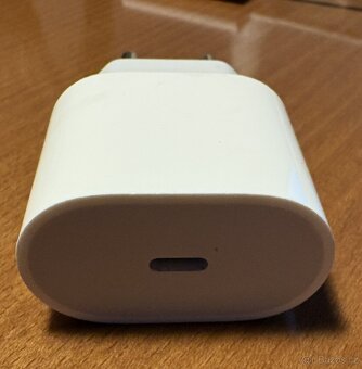 Apple nabíjecí ,napájecí adaptér 20 W , USB-C - 2