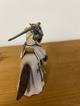 Schleich německý rytíř s mečem na koni - 2