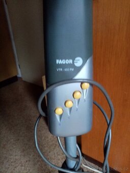 Prodám stojanový ventilátor Fagor - 2