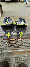 Motokrosove helmy - 2