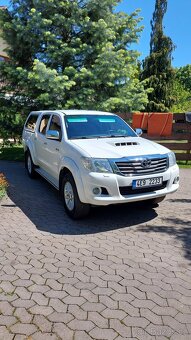 Toyota Hilux - 2