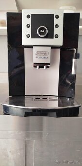 Kávovar Delonghi ESAM 5400 - 2