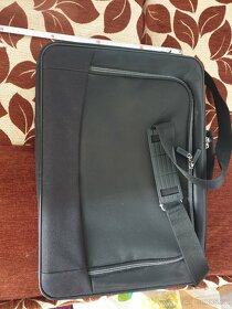 Brasna na notebook dicota cca35x48 pres rameno či do ruky - 2