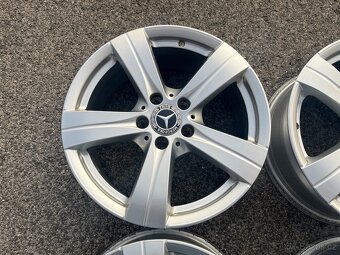 Originál Mercedes C W206 R17 - 2