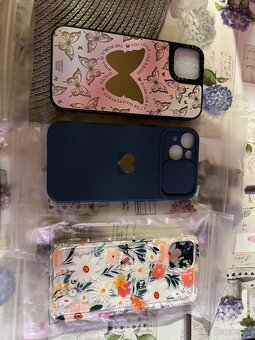 Zadní kryty na iPhone - 2