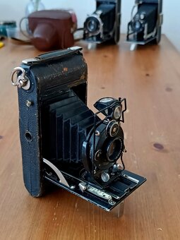 Historický fotoaparát VOIGTLANDER (Skopar 4,5/8,3) - 1930 - 2