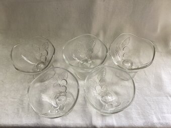 Skleněné poháry na zmrzlinu - 2