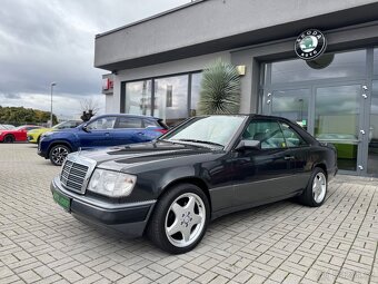 Mercedes-Benz W124 220CE 110kW TOP STAV 2.MAJITEL Manuál - 2
