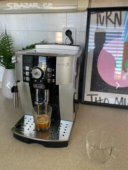 Kávovar delonghi Magnifica S ECAM - 2