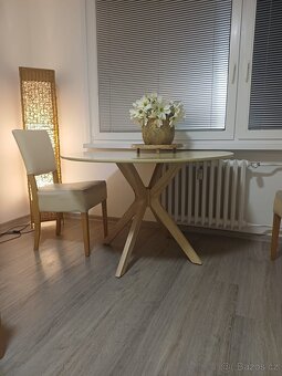 kulatý jídelní stůl 1,2m - 2