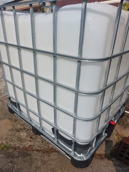IBC kontejner 1000 litru na pitnou vodu, víno.... - 2