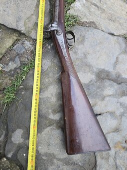 HISTORICKÁ ZDOBENÁ BROKOVNICE- PŘEDOVKA - 2