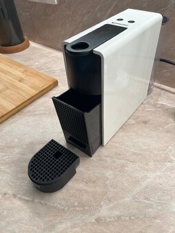 Kávovar Krups Nespresso Essenza Mini - 2