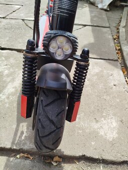 Elektrokoloběžka Kugo Kirin M4 - 2