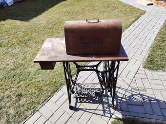 Šicí stroj Minerva - 2