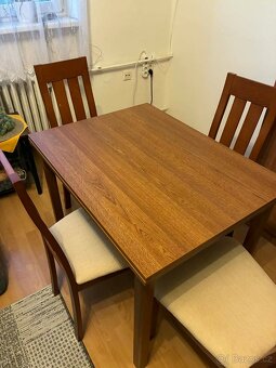 Rozkládací jídelní stůl - 2