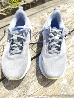 Asics Novablast 5 vel. 39,5 - 2