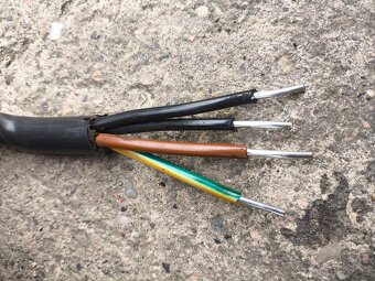 Kabel 4×2,5 mm AL – 38 m - 2