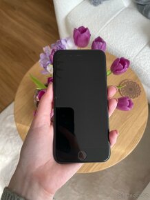 iPhone SE 2020 - 2
