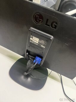 LG monitor - 2
