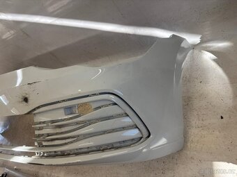 Přední nárazník VW Golf 8 bílá - 2