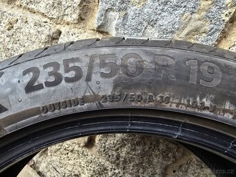 Letní pneu Continental 235/50/r19 - 2