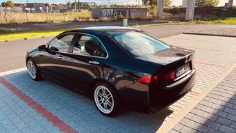 Honda Accord CL7 2.0 i-VTEC 2004 - 2