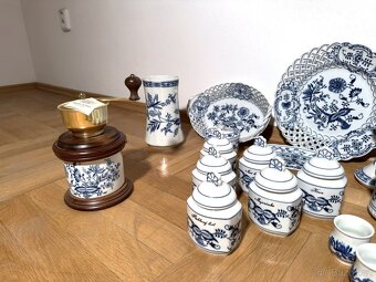 Porcelánová jídelní souprava cibuláky + mlýnek na kávu Lodos - 2