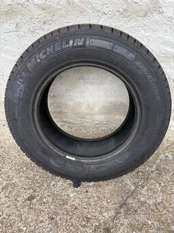Michelin 225/65 R16C - 2