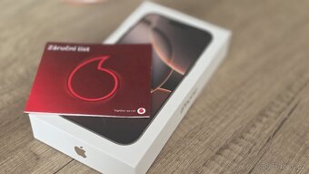 Nový Apple iPhone 16 Pro 256 GB – pouštní titan, nerozbalený - 2