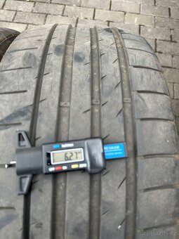Použité letní pneu: 235/40/R19 - 2 kusy - 2