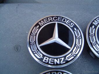 4 X STŘEDOVÉ POKLIČKY ORIGINÁL MERCEDES BENZ - 2