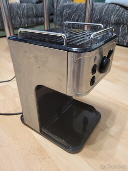 Russell Hobbs 18623 kávovar - 2