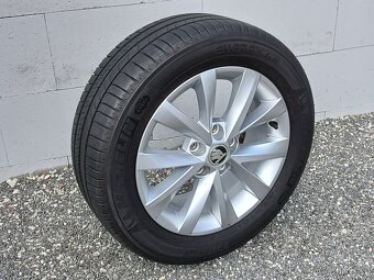 Pěkná kompletní orig alu Škoda Octavia 3, 205/55/16 - 2