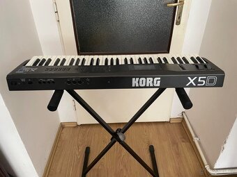 Korg X5D - 2