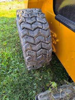 Smykový nakladač Case XT 60 strongco - 2