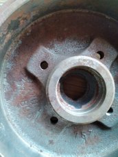 Prodám nový originální zadní brzdovy buben. - 2