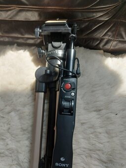 Mix stativů Sony, Hama - 2