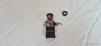 Marvel Super Heroes 76204 Black Pantherovo robotické brnění - 2