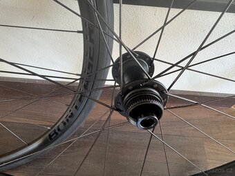 Zapletená kola Bontrager PARADIGM COMP 25 TLR - 2