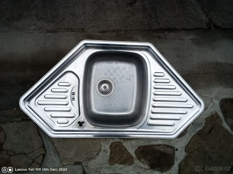 Dřez nerezový rohový - 2