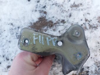 Škoda Fabia DRŽÁK BLATNÍKU - 2