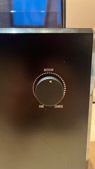 mlýnek na kávu DeLonghi KG79 - 2