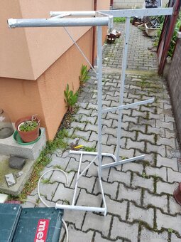 zahradní lavice - 2