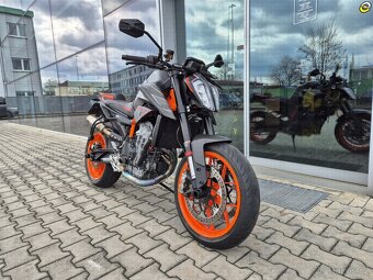 KTM 890 Duke R - 2
