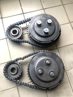 PRODÁM ORIGINÁL DÍLY MOTORU JAWA PÉRÁK 250 FJ / KOMUNISTA - 2
