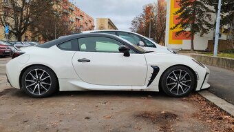 Toyota GR86 dynamic 2023 - 2