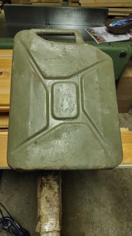 prodám starý kanystr - 2